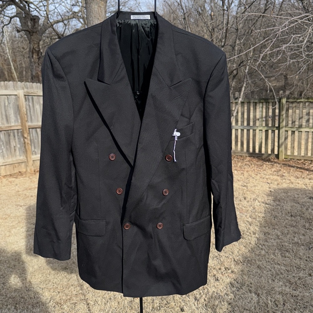 NWOT Louis Feraud sz 41 Regular Black Blazer Jacket 1 tiny hole as is